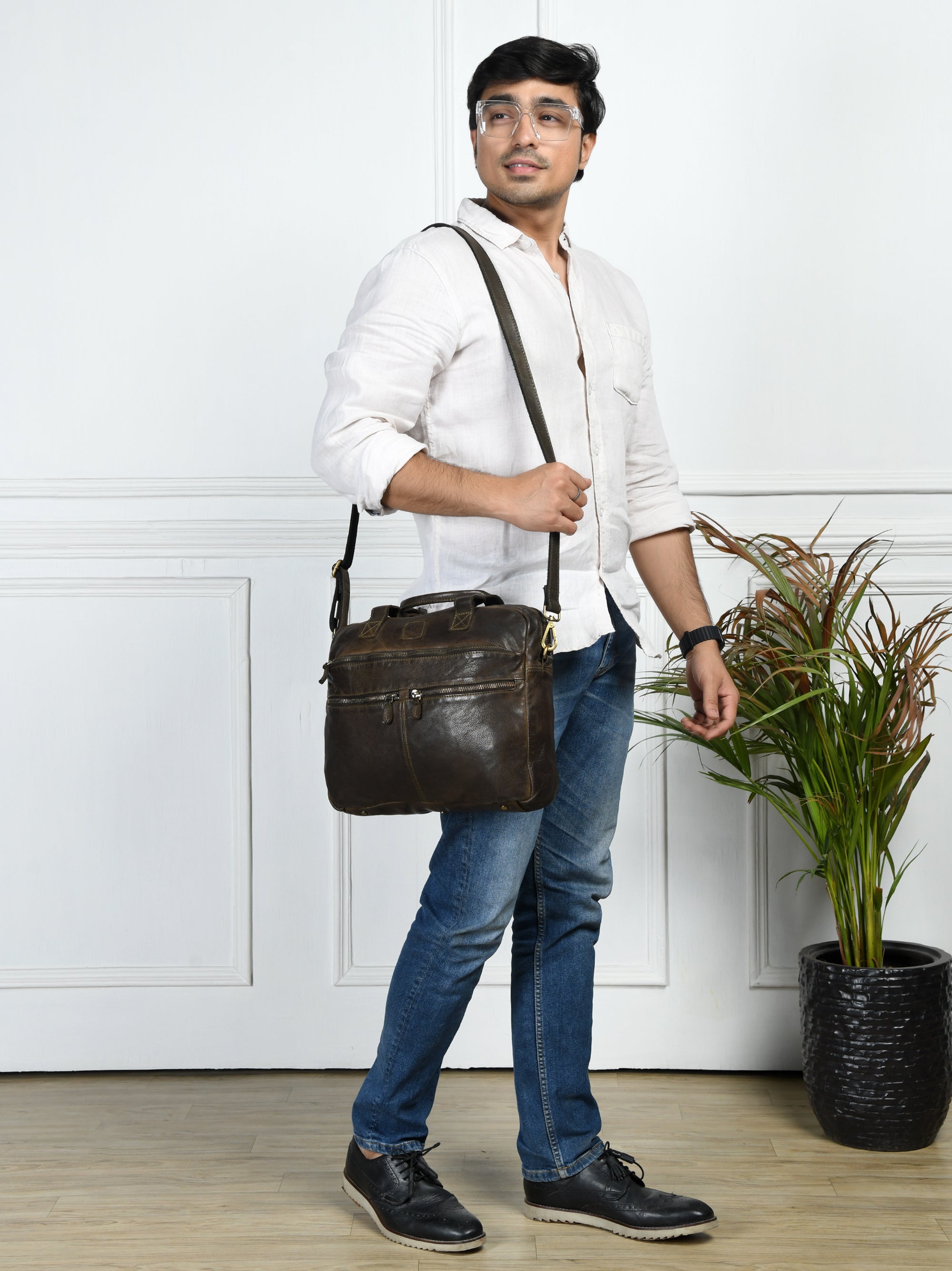 Voyager Vintage Leather Laptop Bag